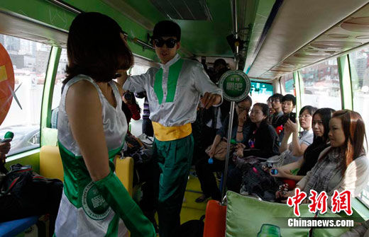 “减压巴士”驶上上海街头